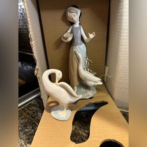 2 piece Lladro set NEW RETIRED Mint condition